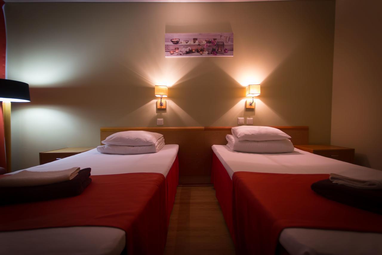 Peoleo Hotell Laagri Екстер'єр фото