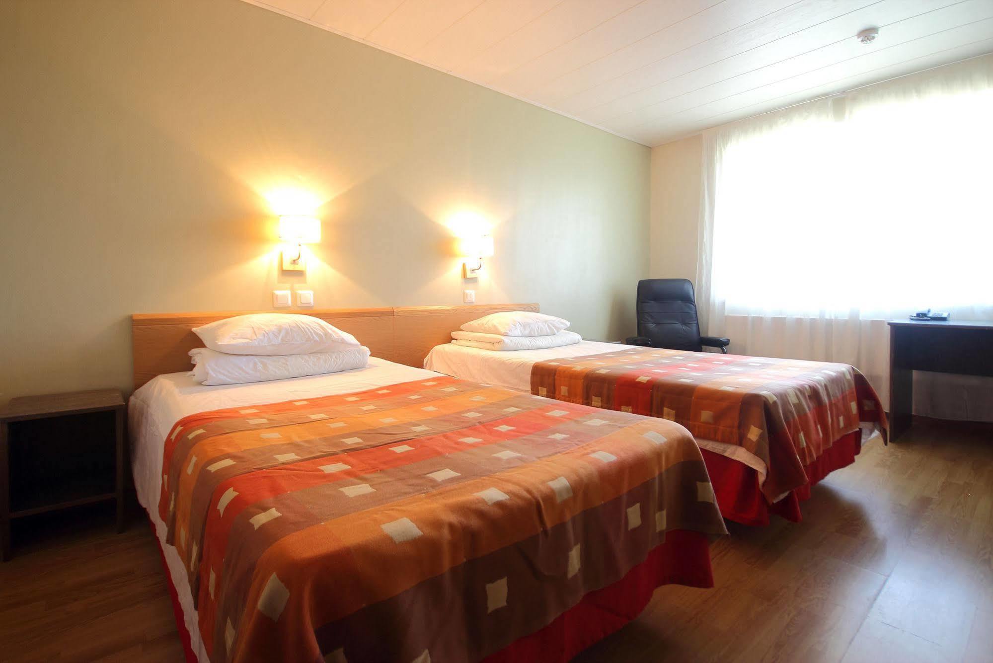 Peoleo Hotell Laagri Екстер'єр фото
