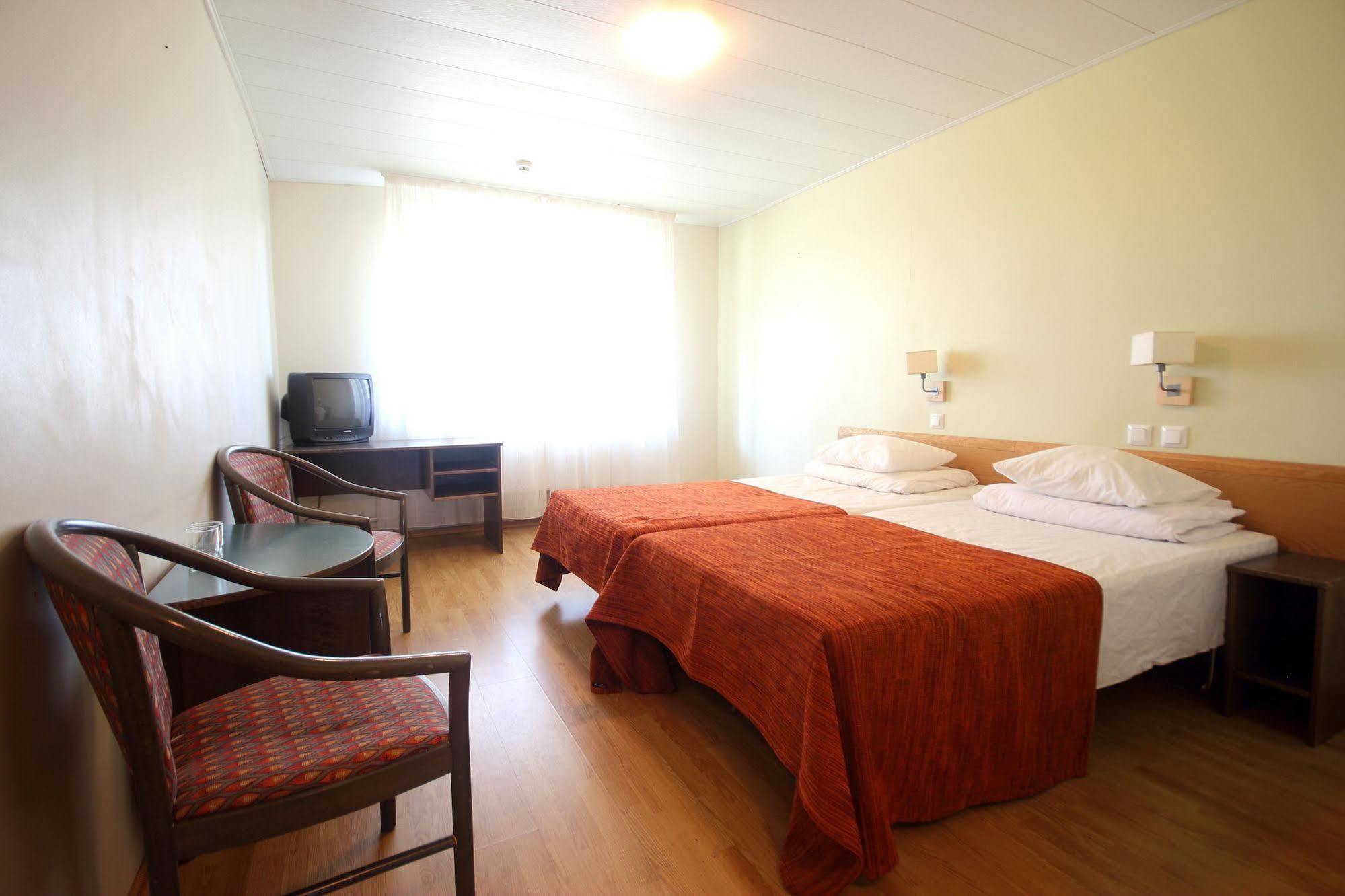 Peoleo Hotell Laagri Екстер'єр фото